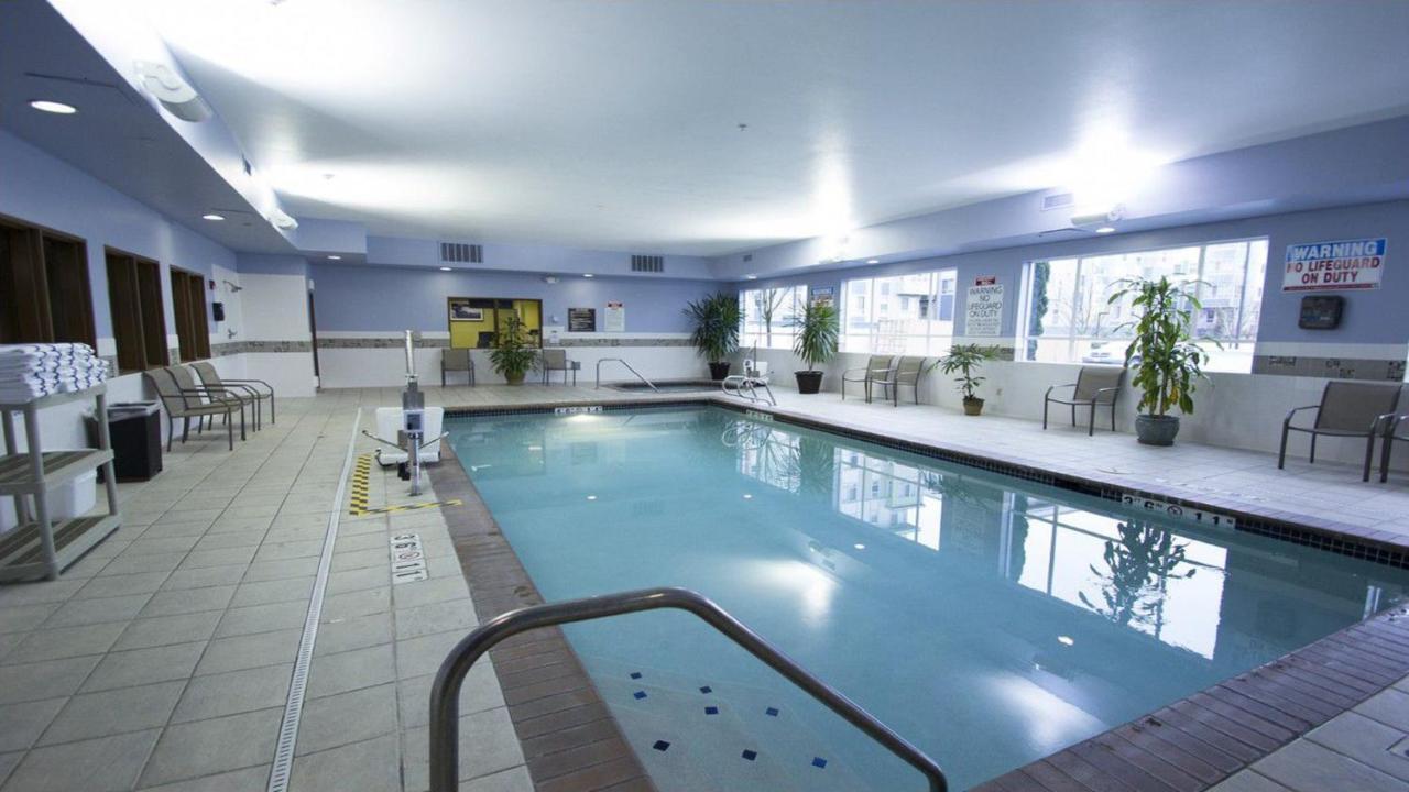 Holiday Inn Express Hotel & Suites North Seattle - Shoreline, An Ihg Hotel Dış mekan fotoğraf