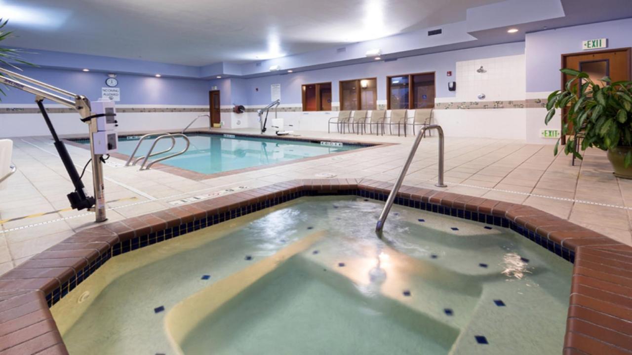Holiday Inn Express Hotel & Suites North Seattle - Shoreline, An Ihg Hotel Dış mekan fotoğraf